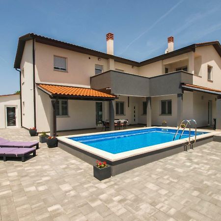 4 Stars Apartments-Pikula Fažana Exterior foto