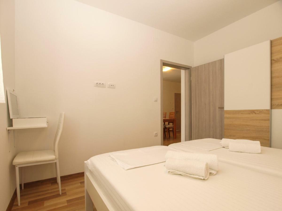 4 Stars Apartments-Pikula Fažana Exterior foto