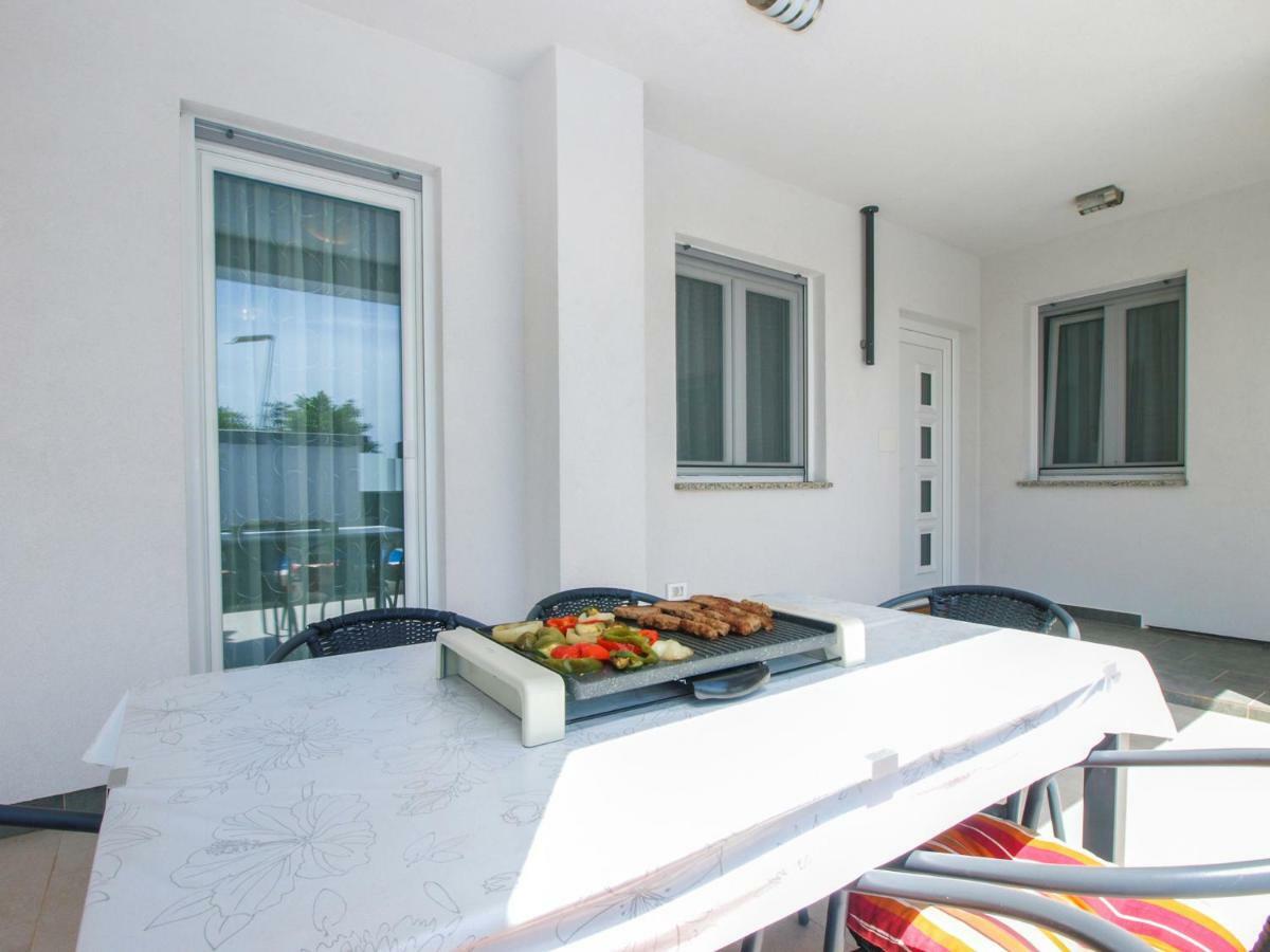 4 Stars Apartments-Pikula Fažana Exterior foto