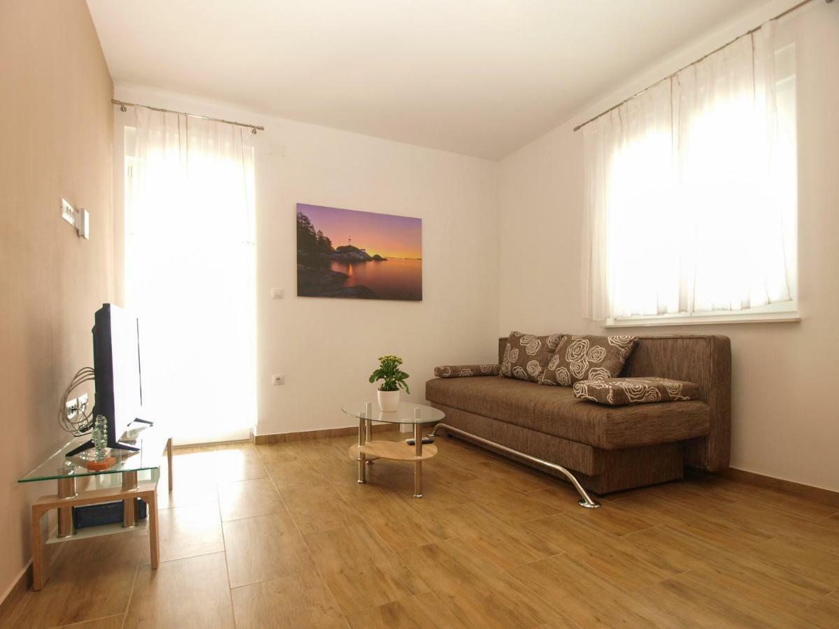 4 Stars Apartments-Pikula Fažana Exterior foto